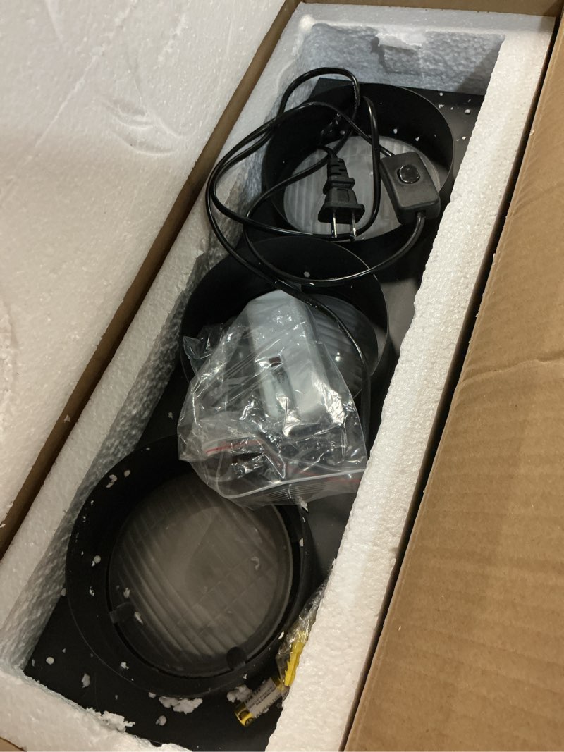 Condition photo showing Good Condition for Traffic Light Lamp Decor on Wall: Remote Control LED with Easy Installation - Stop Signal Adjustable Color Green Red Yellow - Retro Industrial Design for Kids Room Classroom Bedroom Party Bar