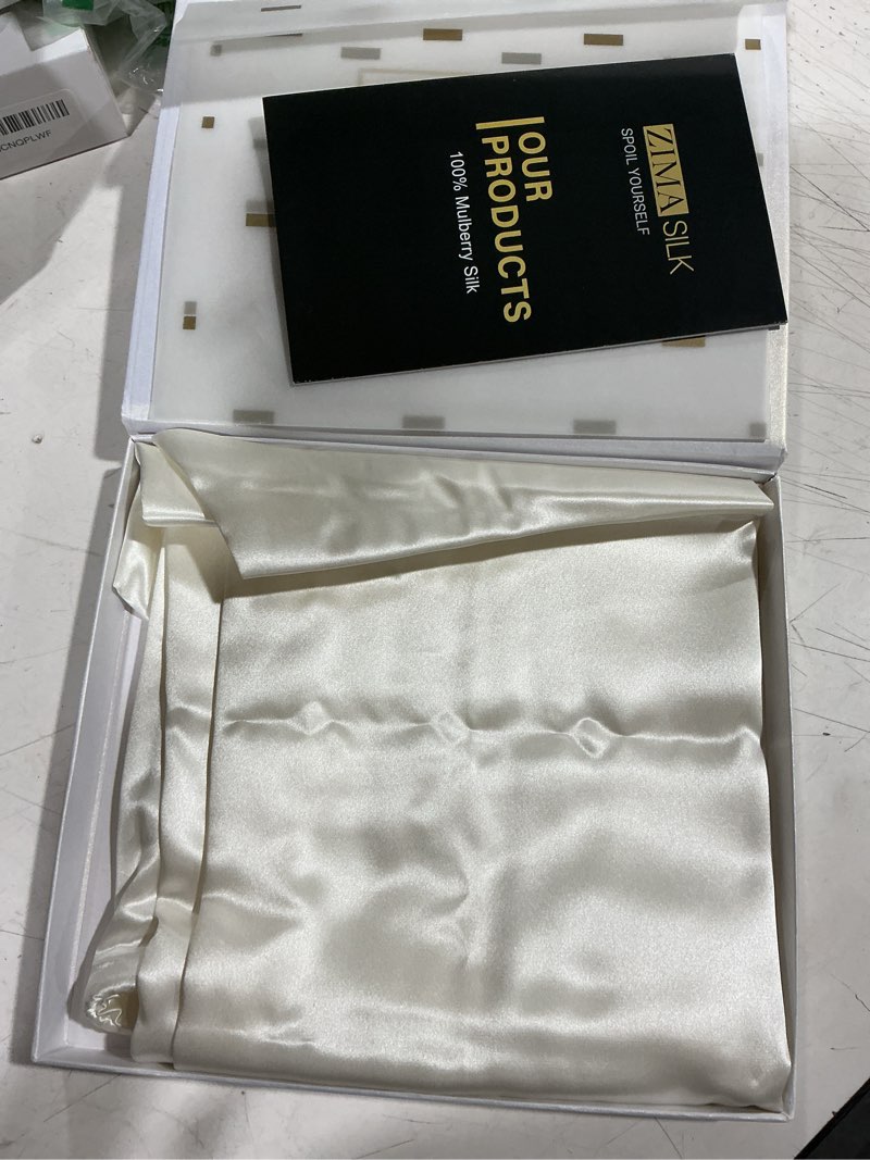 Condition photo showing Good Condition for zimasilk 22 momme silk pillowcase for hair and skin - 100% pure mulberry silk with hidden zipper, grade 6a luxury pillow case for women, soft & durable, gift box (standard 20''x26''ivory) ivory standard 20"x26"
