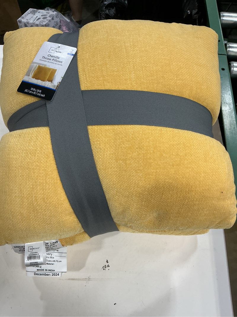 Condition photo showing Good Condition for mainstays 18" x 18" solid chenille yellow polyester decorative pillow set (2 count)