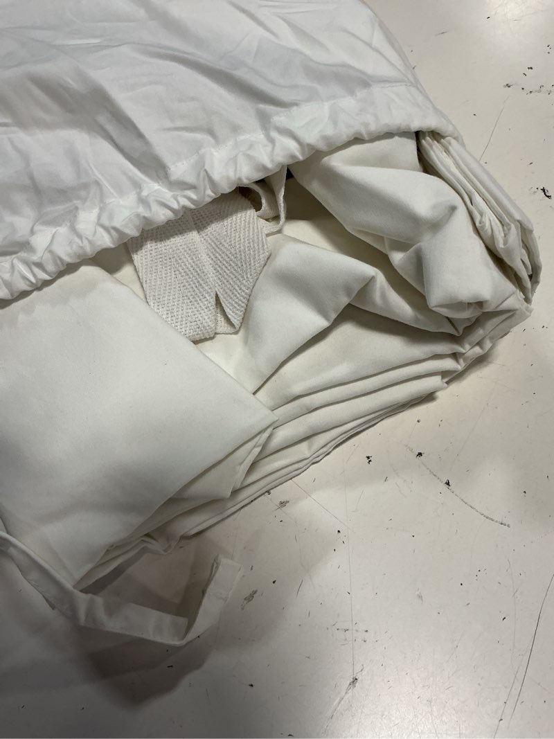 Condition photo showing Good Condition for quince classic organic percale embellished duvet cover, twin, white/dusty olive