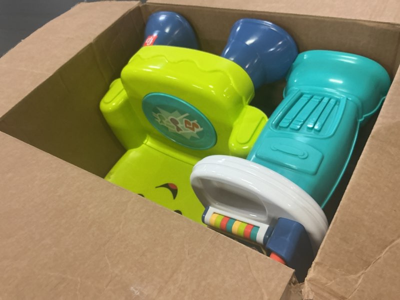 Condition photo showing Good Condition for Little Tikes Bluey Water Table with 6 Accessories & Characters - Full Set (727382)