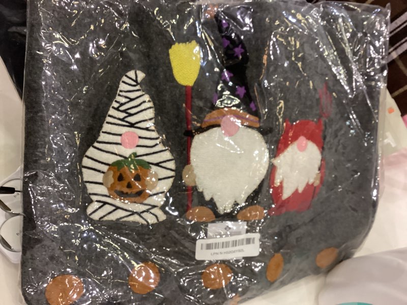 home collection by raghu halloween gnomes table runner, multi