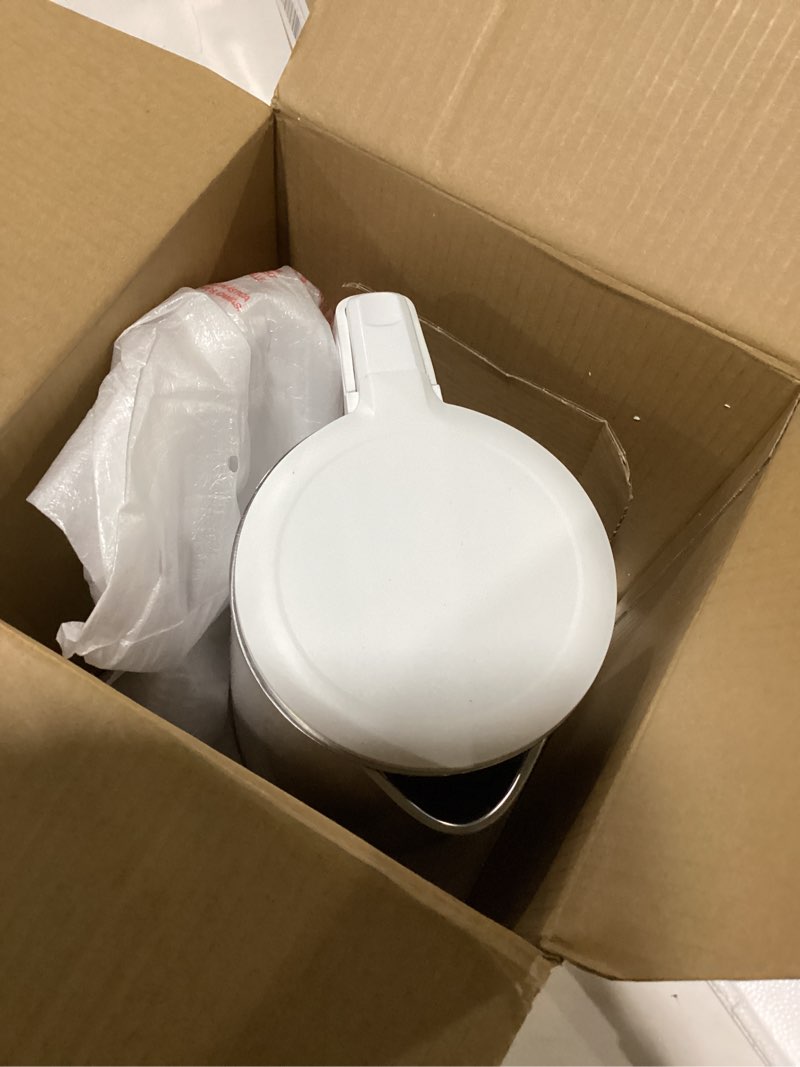 Condition photo showing New/Like New for comfee' electric kettle and tea kettle, 1.5l double wall, stainless steel interior, lid & spout, fast boil, auto-off, and boil-dry protection, 1500w 1.6 quarts white