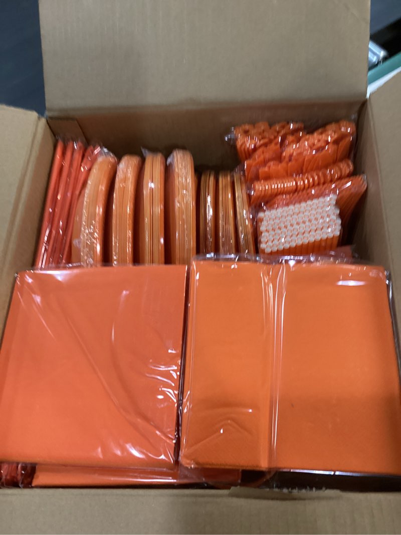 Condition photo showing New/Like New for 404 Pieces Disposable Plastic Dinnerware Set, Plastic Cutlery Set Includes 50 Of Each Dinner Plates|Dessert Plates|Cups|Napkins|Straws|Spoons, Forks & Knives (Orange, 404PCS?50 Guests?) Orange 404PCS?50 Guests?