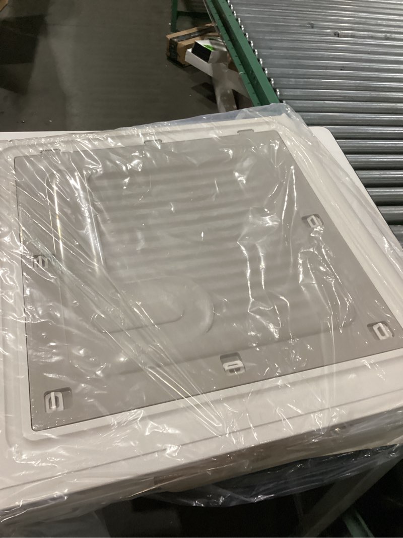 Bucket storage container with wheels great and white