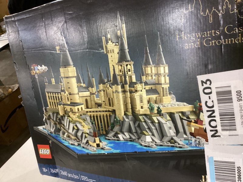 Condition photo showing As Is for  incomplet LEGO Harry Potter Hogwarts Castle and Grounds 76419 Building Set, Gift Idea for Adults, Buildable Display Model, Collectible Harry Potter Playset, Recreate Iconic Scenes from The Wizarding World