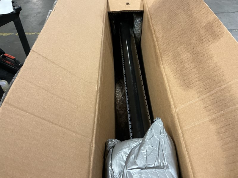 Condition photo showing Good Condition for dna motoring 1 row aluminum cooling radiator compatible with infiniti fx45 2003-2008, 2146cg200, oem-ra-2671