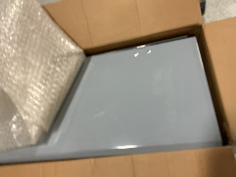 https://lotting-media.assets.bidfta.com/lotting_73d2fc69-05b6-4d3d-a0cb-65e023f79cfa