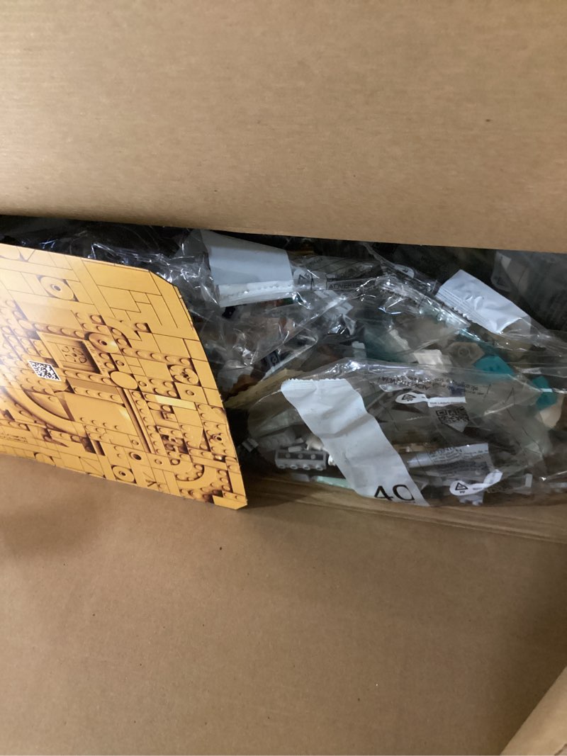 Condition photo showing Good Condition for LEGO Icons The Lord of The Rings: Rivendell Building Set for Adults, Ages 18+ - LOTR Bedroom or Home Decor - Gift for Men & Women - 10316