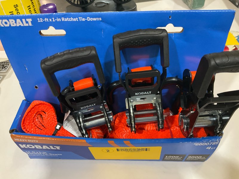 kobalt 1-in x 12-ft ratcheting strap tie down with s-hook 3000-lb break strength