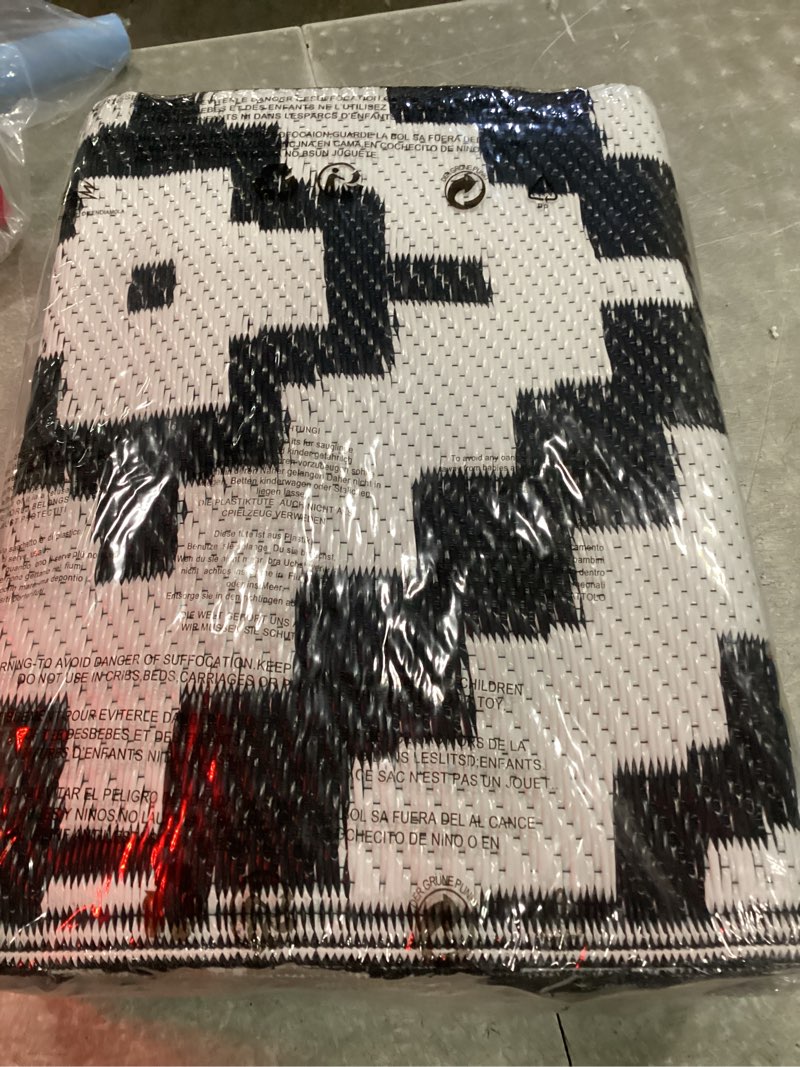 Condition photo showing New/Like New for favoyard outdoor rug 5x8 ft waterproof reversible patio plastic straw rugs for decor clearance outside large rv camping area carpet mat for porch deck balcony pool backyard picnic beach camper door black & white 5' x 8' (rectangular)