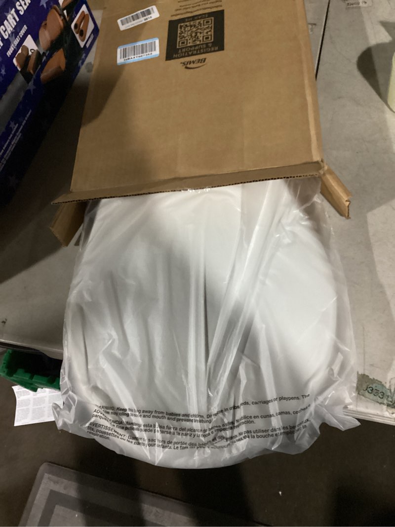 Condition photo showing Good Condition for mayfair caswell modern slow close toilet seat, durable plastic seat, made in usa, round, white round 1 seat