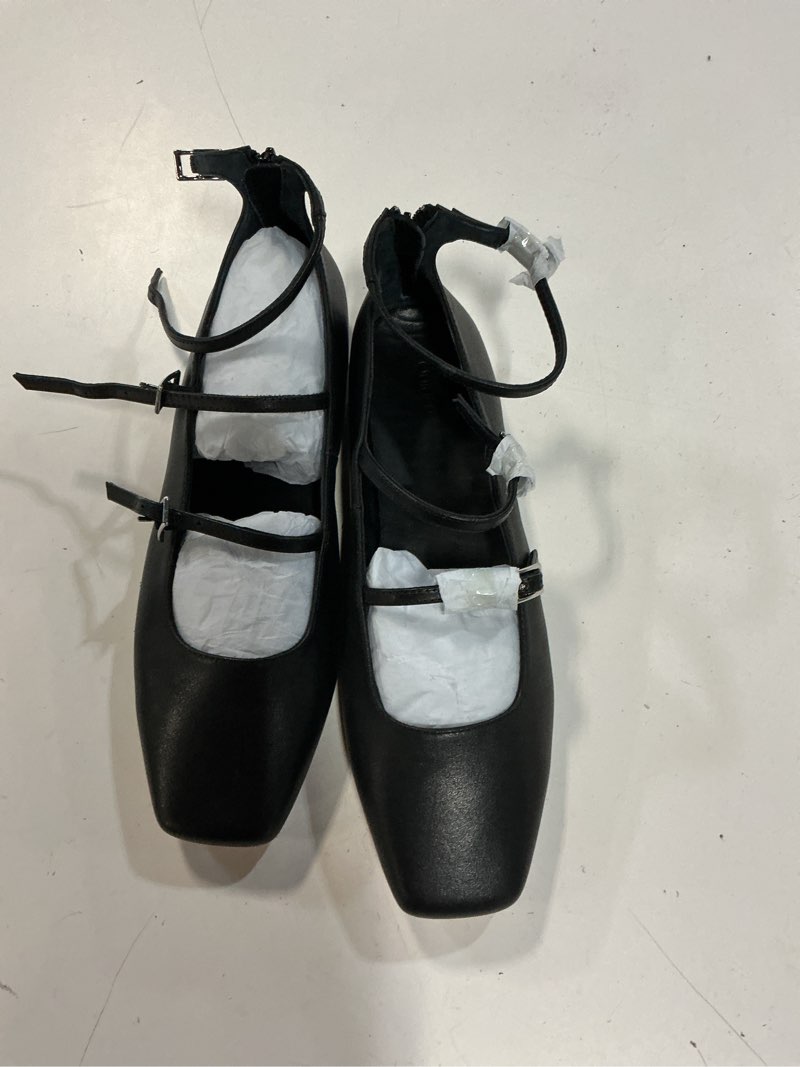Condition photo showing Good Condition for italian leather strappy ballet flat size 8 