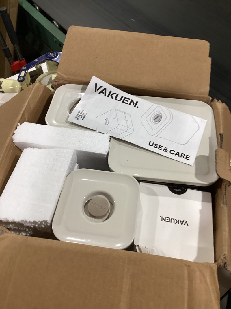 Condition photo showing Good Condition for vakuen premium airtight food storage container. special edition mercury color 8p/set. 7pcs container and vacuum sealer. patented double silicone lining, 100% leak proof, bpa-free ot-176se 8p/set
