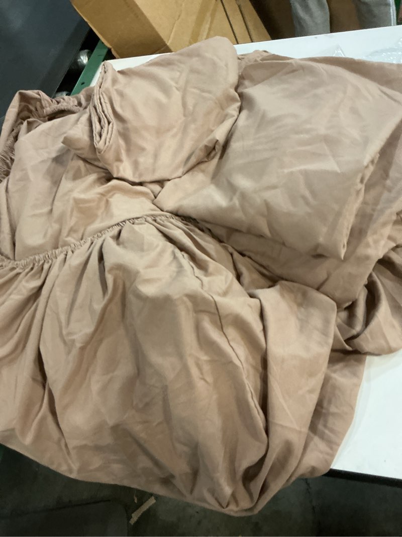 Condition photo showing Good Condition for Set Of Sheets Almoda Khaki 4 pieces king