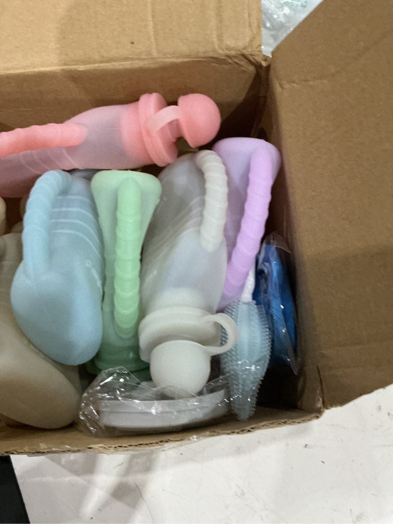 Condition photo showing Good Condition for pandaear 7-pack reusable silicone baby food pouches with handles, 4oz refillable squeeze pouches for toddlers & infants, bpa-free self-feeding yogurt & smoothie bags, includes 2 funnels