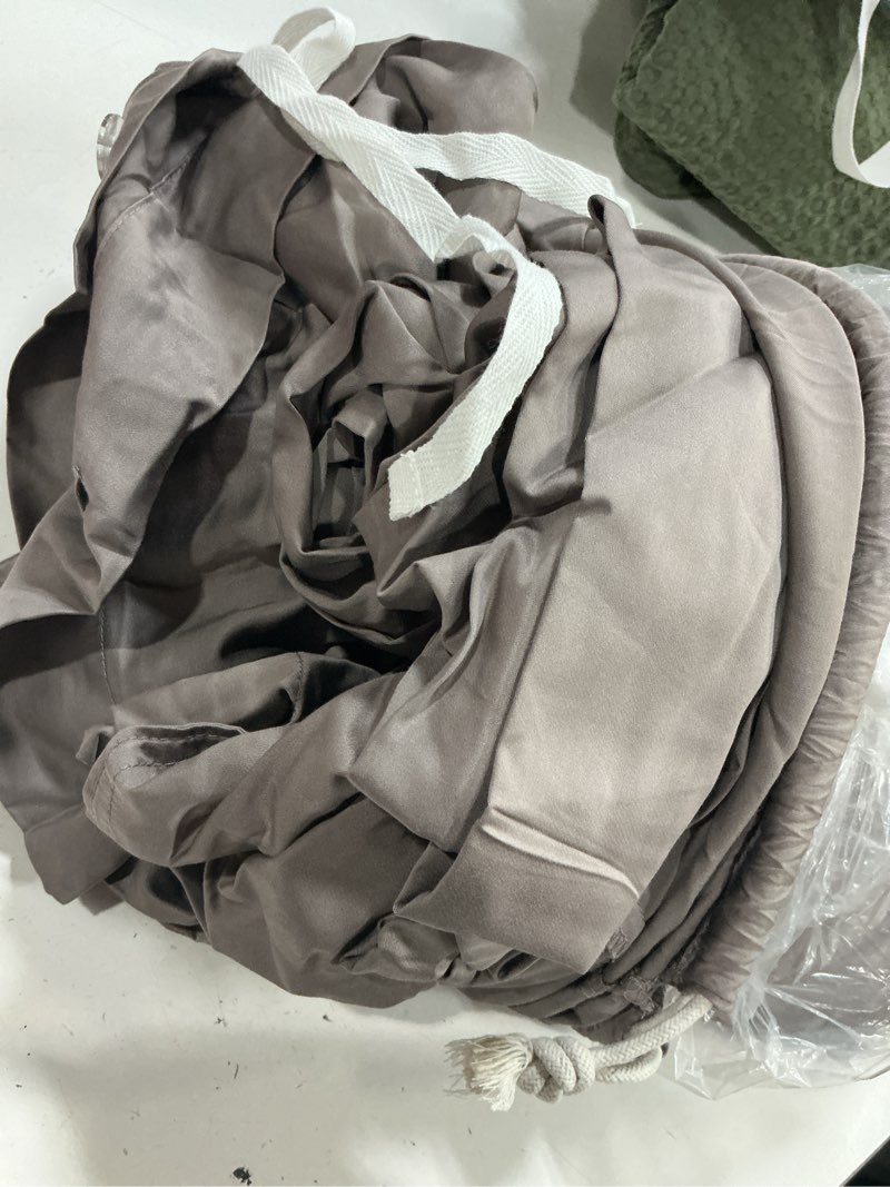 Condition photo showing As Is for quince bamboo sheet set ( full/queen) 