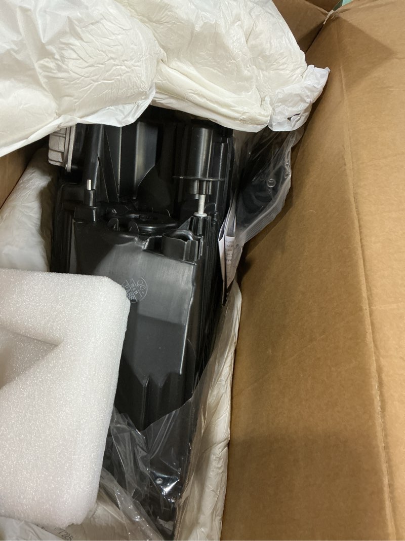 Condition photo showing Good Condition for freightliner headlights for cascadia freightliner cascadia 2018-2024,replacement headlamp dot and sae approved (black, right) right black