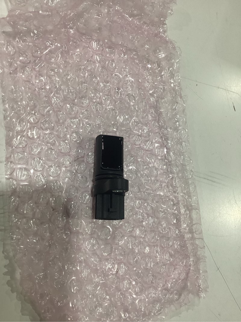 Condition photo showing Good Condition for hitachi cps0006 engine crankshaft position sensor, multicolor