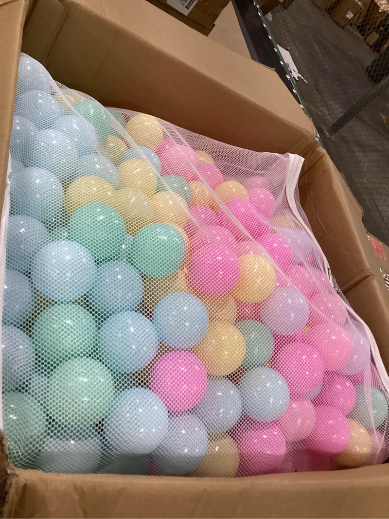 Condition photo showing Good Condition for amazon basics bpa free crush proof plastic ball, pit balls with storage bag, toddlers kids 12+ months, 1000 count, 1000 balls, 6 pastel colors 1,000 balls pastel colors
