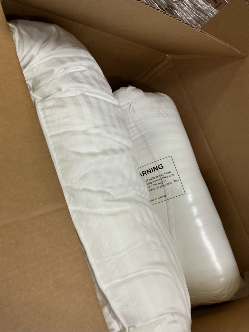 Condition photo showing Good Condition for Beckham Hotel Collection Bed Pillows Standard/Queen Size Set of 2 - Original Soft Down Alternative Pillow for Sleeping - Soft Support for Back, Stomach or Side Sleepers Queen / Standard White