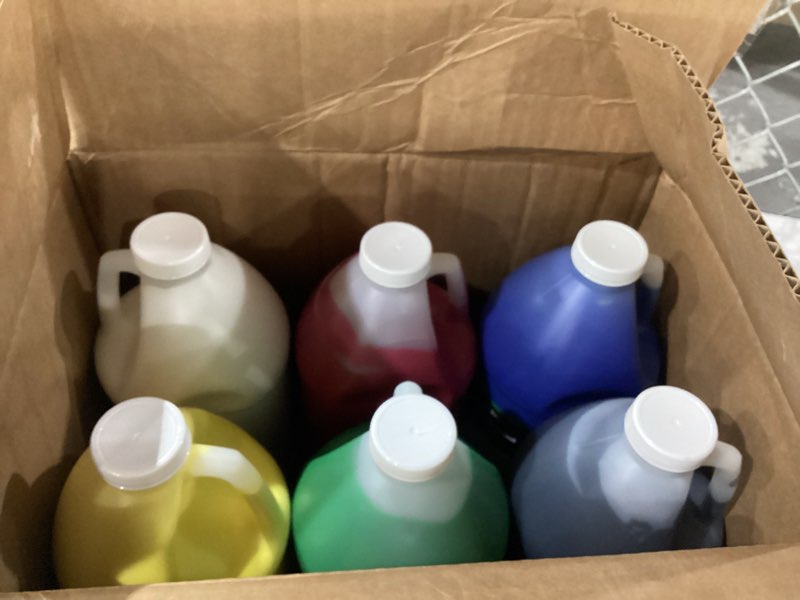 Condition photo showing New/Like New for Heavy Bodies Acrylic set of 6