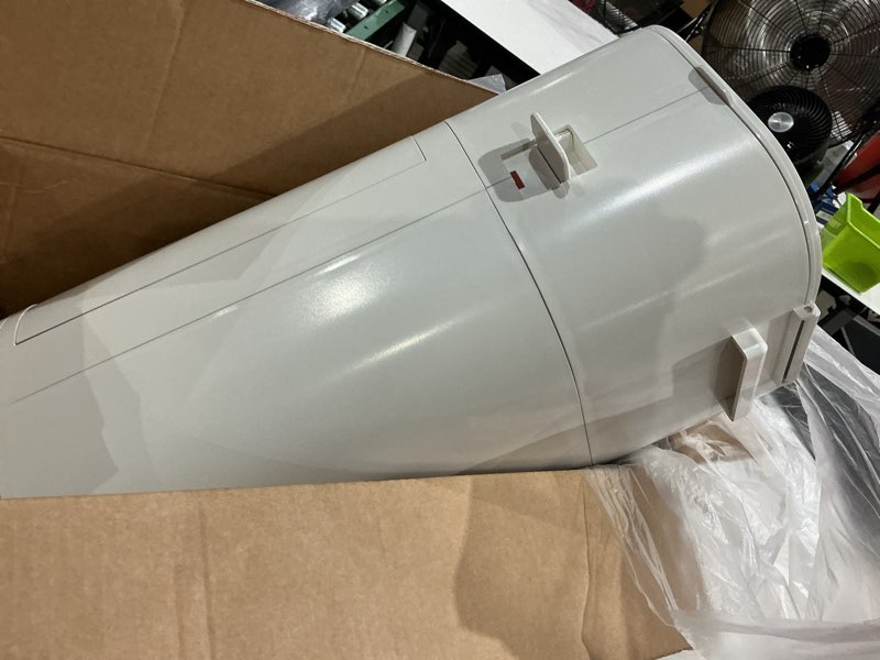 Condition photo showing Good Condition for litter zero premium cat litter disposal system, white, smart waste management bin with standard refill, 7-layer odor lock technology, made in korea (1) base set