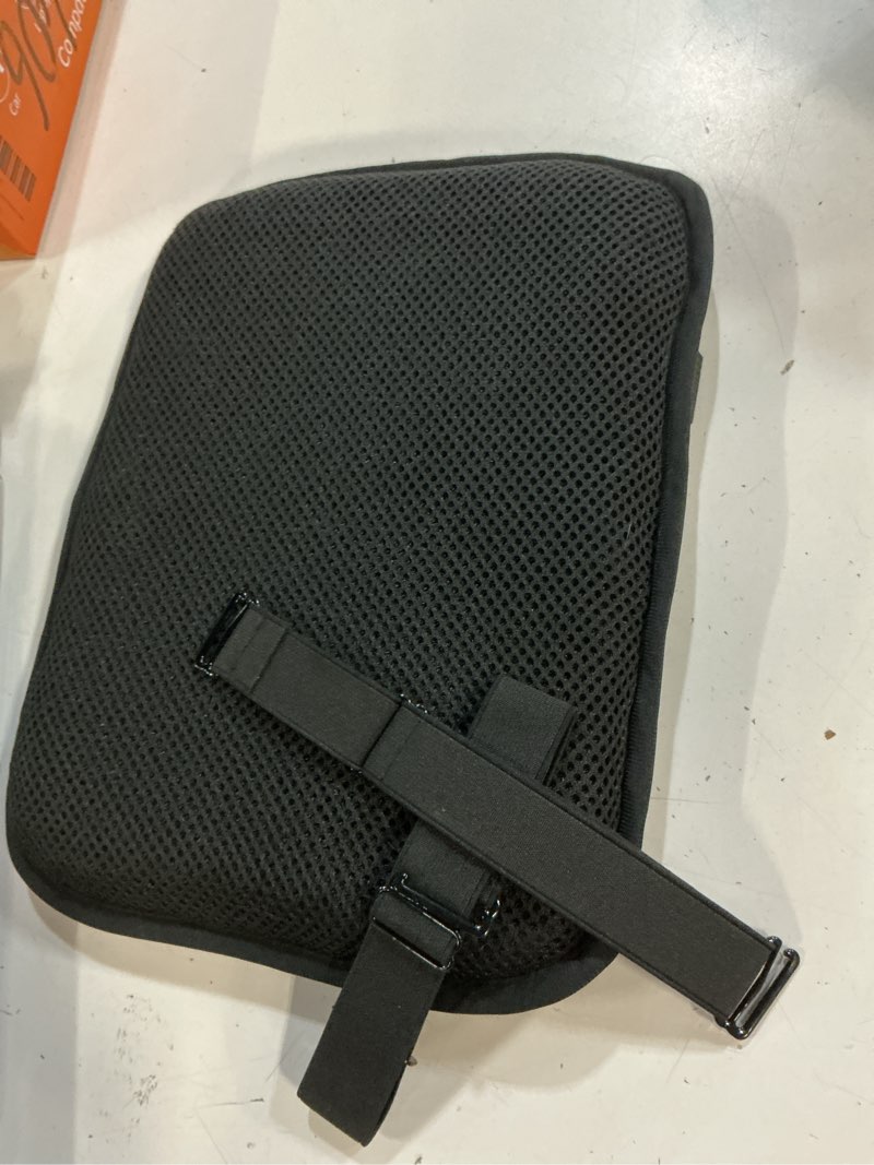 Condition photo showing New/Like New for motorcycle gel seat cushion, 3d honeycomb shock-absorbing, hollow and breathable, hel material is compressive, non-breaking, non-hardening, soft and comfortable (small rectangular style)