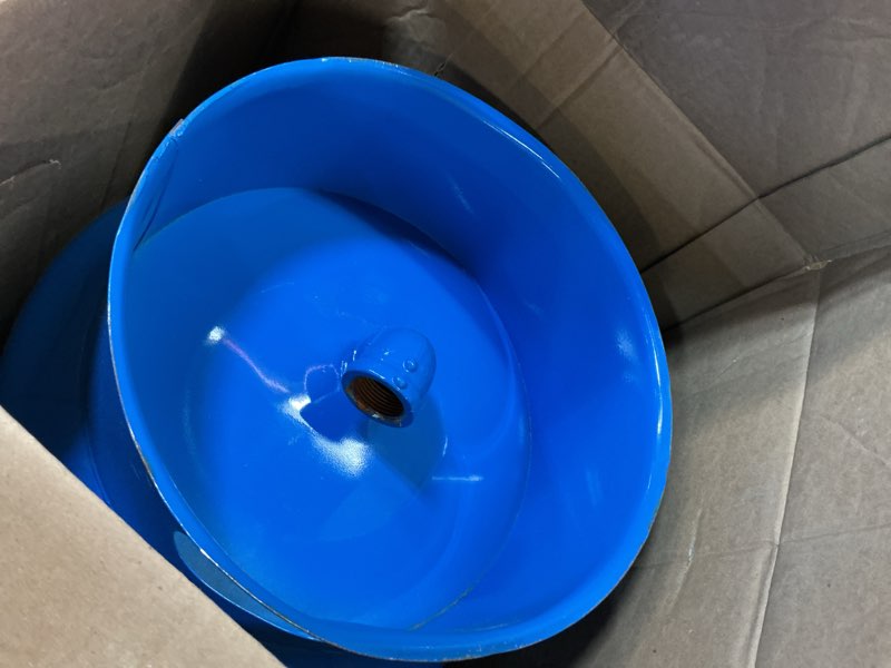 Condition photo showing Good Condition for 32 gal. pressurized well tank