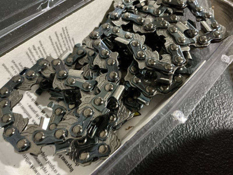 Condition photo showing Good Condition for oregon m80 80 link replacement chainsaw chain for 20-in, 0.05-in gauge,0.325-in pixel pitch