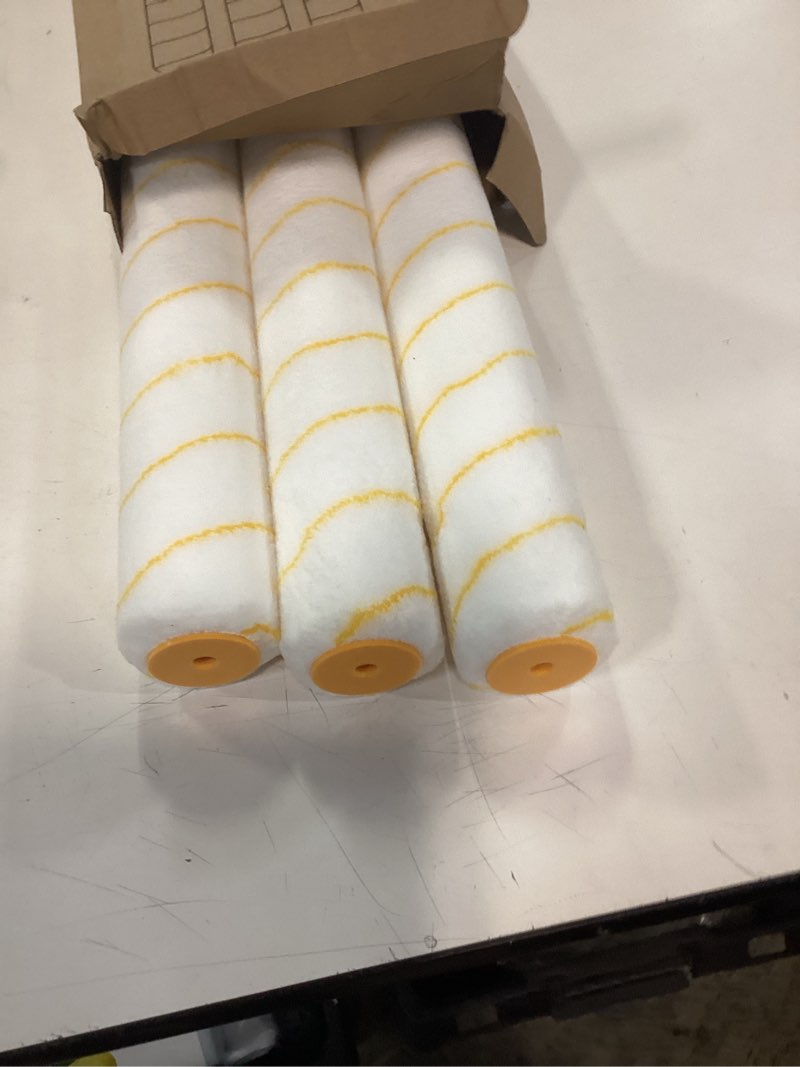 Condition photo showing Good Condition for VOOMEY 18 Inch Paint Roller Covers, Microfiber Paint Roller Cover, Suitable for Various Large-Scale Scene Painting, Such as Walls, Ceilings, Etc (Pack of 3,1/2" Nap) 3 Pack