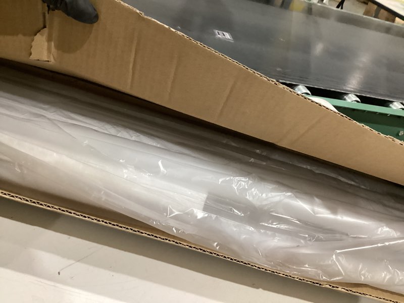 Condition photo showing Good Condition for hykolity 4 pack linkable led shop light, 4ft 42w [250w equivalent], 4400lm, 5000k daylight, with plug, utility light fixture, hanging or surface mount, black 42w-black-4ft