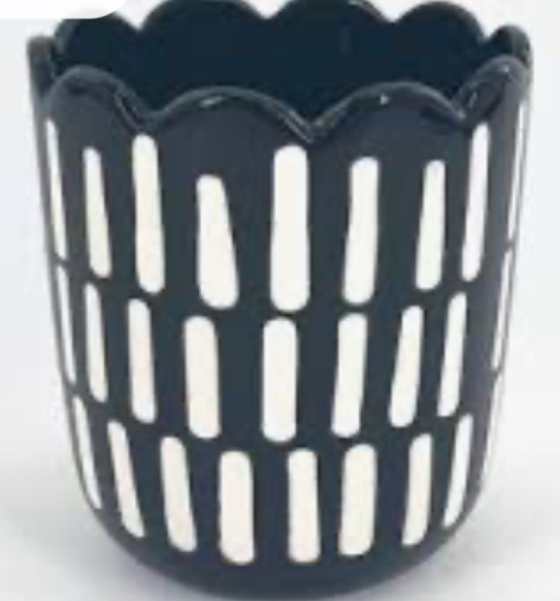 Assorment Of Novelty Ceramic Planter Three Different Design (case of 6 pc)