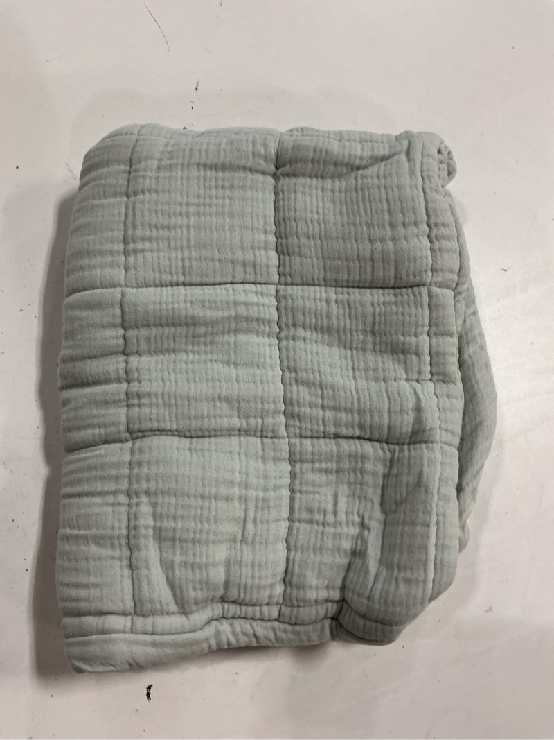 Condition photo showing Good Condition for organic airy gauze box quilt sham set, twin, mist