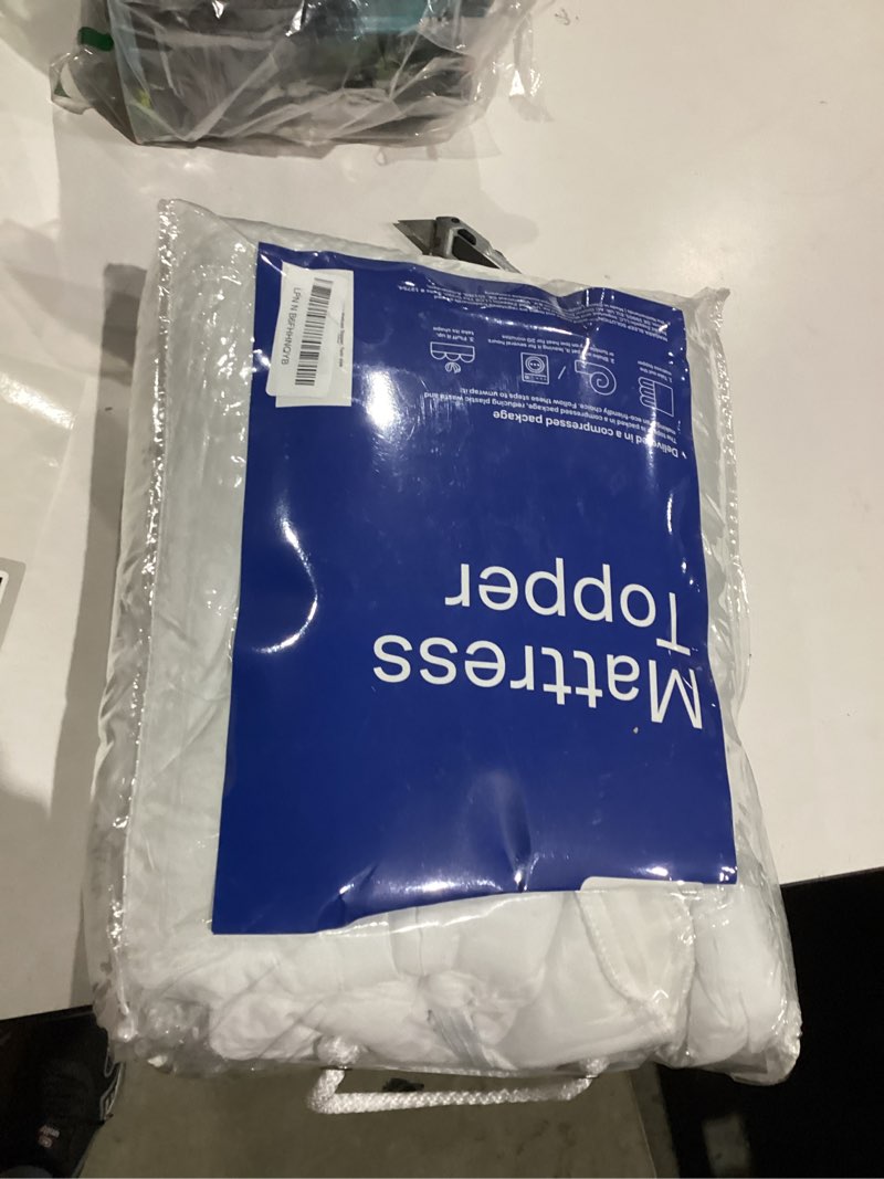 Condition photo showing New/Like New for Cloud-Like Twin Mattress Topper - 100% Cotton Top Mattress Pad for Back Pain Relief - Breathable & Naturally Cooling for Hot Sleepers, White White Twin