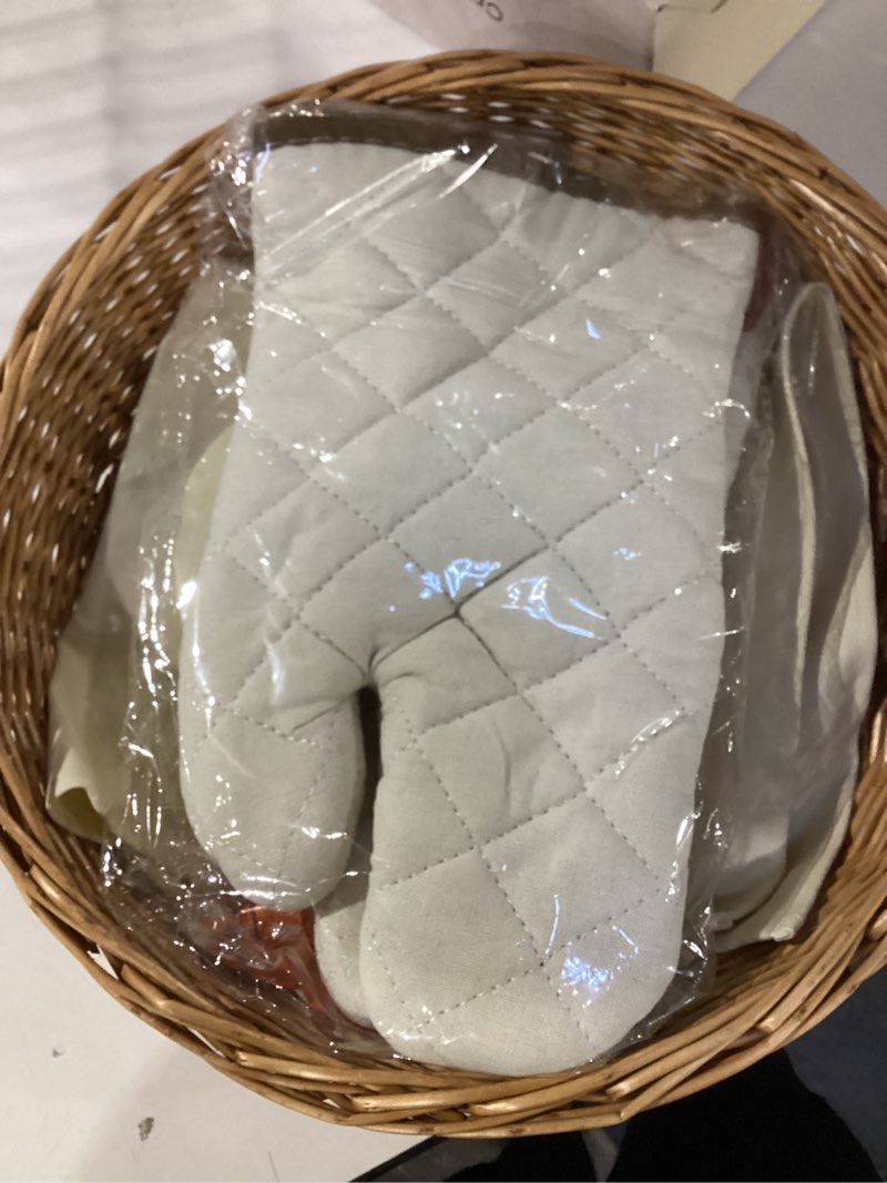 Condition photo showing New/Like New for Bread Basket with Terracotta Warming Stone, Tea Towel and Oven Mitts