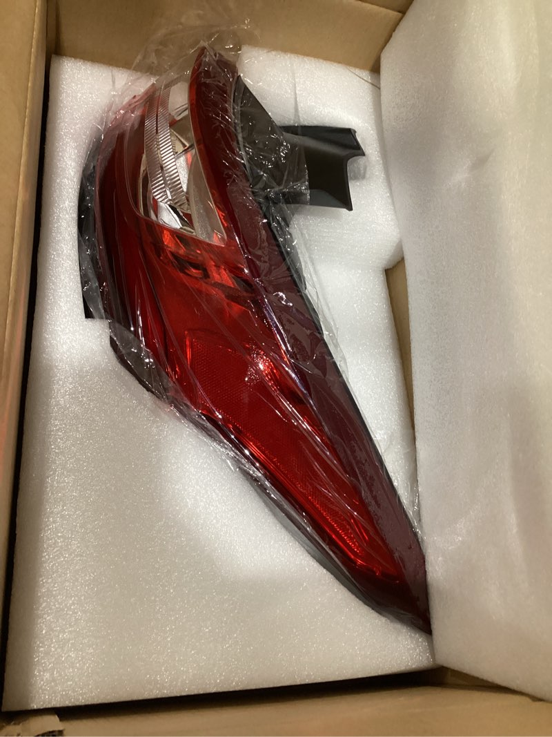 Condition photo showing New/Like New for led tail light assembly compatible with chevy traverse 2018 2019 2020 2021 rear brake turn signal outer taillight replacement 84618032 gm2805130 (right passenger side)