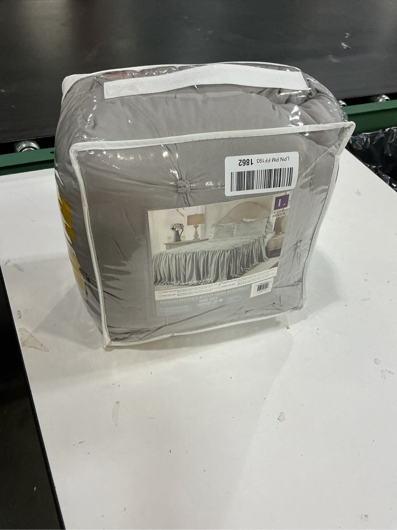 Condition photo showing Good Condition for Lush Decor Ravello Pintuck Ruffle Skirt Bedspread Set - Luxe 3 Piece Ruffled Bedding Set - Traditional Glam & Farmhouse Inspired Bedroom Decor - Queen, Light Gray Light Gray Queen