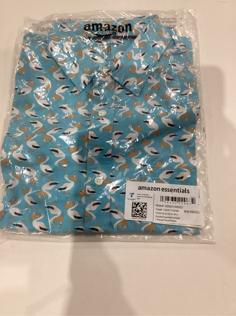 Condition photo showing New/Like New for Amazon Essentials Men's Slim-Fit Short-Sleeve Poplin Shirt Medium Aqua Blue