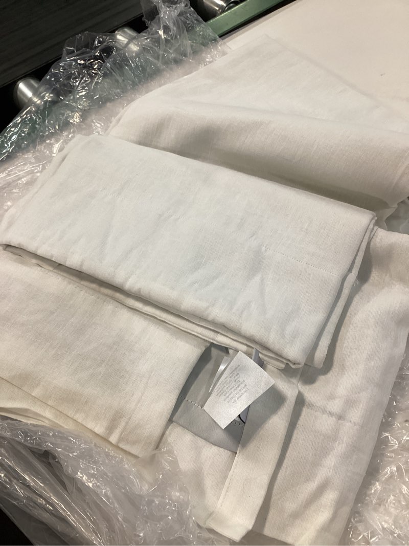 Condition photo showing Good Condition for european linen room darkening curtain, 48x84, white (1 panel only )