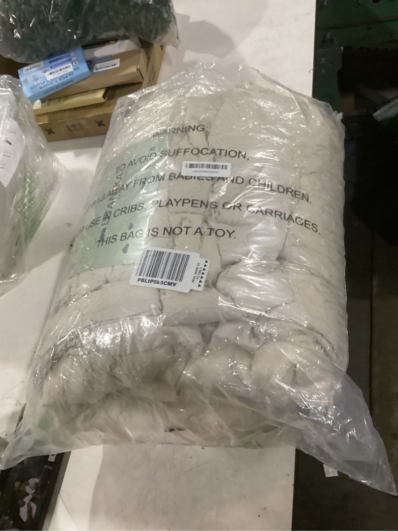 Condition photo showing Good Condition for litanika king size comforter set beige, 3 pieces cream tufted boho farmhouse bedding comforter sets, lightweight fluffy comforter bed set for all season (104x90in comforter and 2 pillowcases) 01-beige king (104"x90")