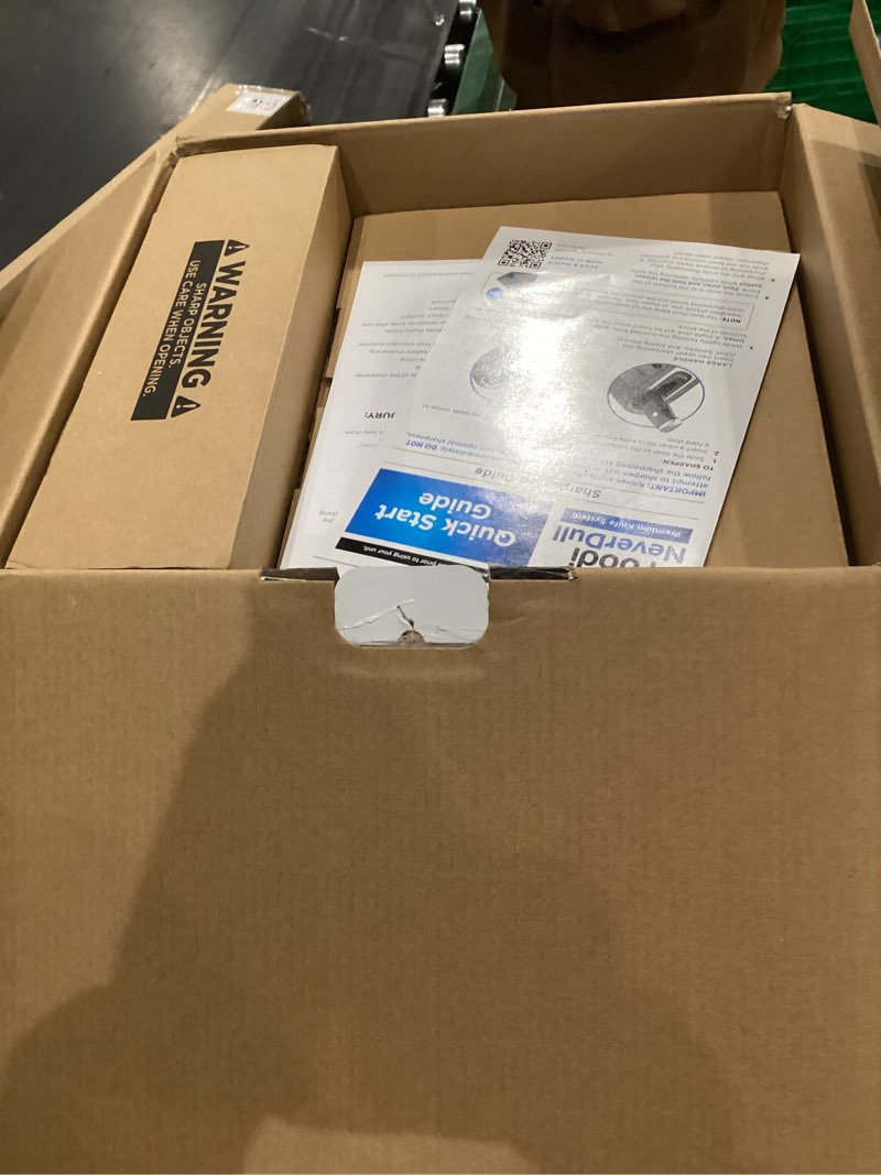 Condition photo showing New/Like New for Ninja K32017 Foodi NeverDull Premium Knife System, 17 Piece Knife Block Set with Built-in Sharpener, German Stainless Steel Knives, Black 17pc Set - Black