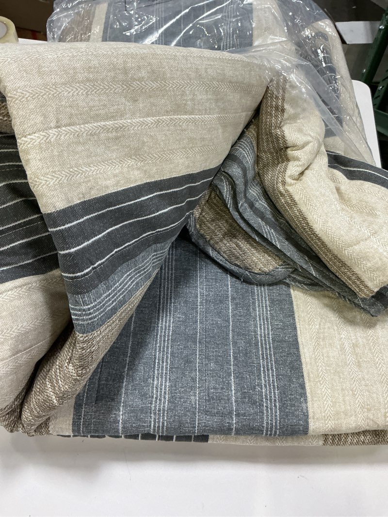 Condition photo showing Good Condition for Nautica- King Quilt Set, Cotton Reversible Bedding Set, All Season Designer Home Décor (Ridgeport Beige, King) Ridgeport Beige King