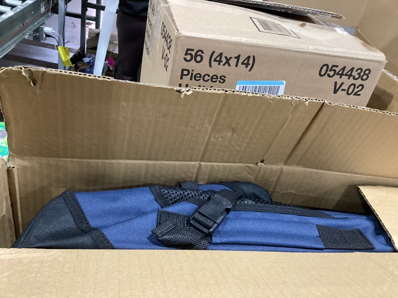 Condition photo showing Good Condition for Large Cat Carrier, Collapsible Dog Travel Crate Portable Soft-Sided Pet Carrier with Super Soft Warm Plush Mat for Indoor and Outdoor 20x14x14in,Navy Blue Medium Navy Blue