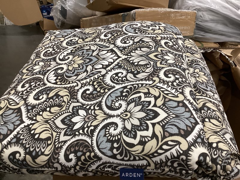 Condition photo showing Good Condition for arden outdoor midback chair cushion, 18 x 16.5, rain-proof, fade resistant black aurora damask