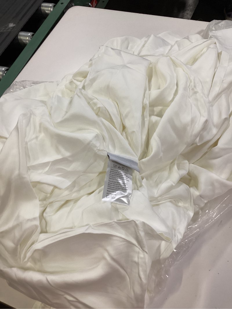 Condition photo showing Good Condition for bamboo sheet set, king, white