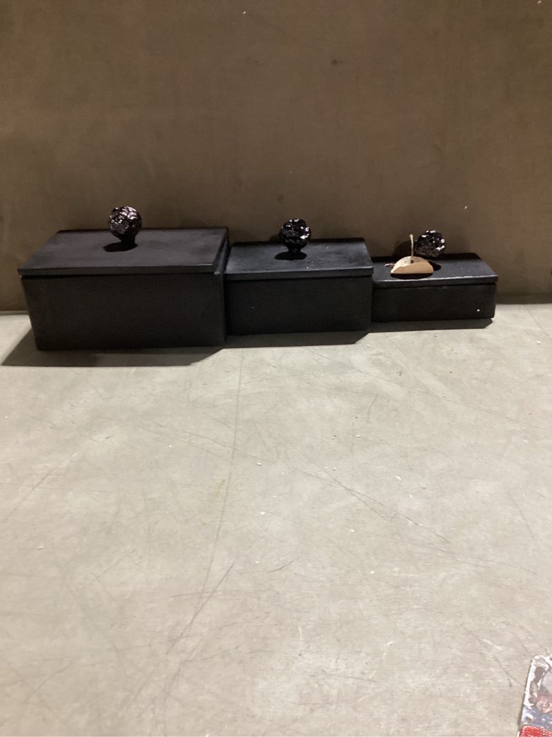 https://lotting-media.assets.bidfta.com/lotting_749febc5-f990-41a4-8704-45175c116c3e