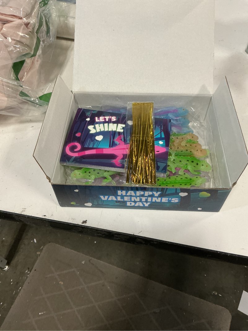 Condition photo showing New/Like New for SpringFlower Valentines Day Cards for Kids,Valentine's Cards with 24 Pack Glow in The Dark Lizards,Valentines Day Gifts for Kids Classroom Exchange, Valentine's Party Favors Prizes
