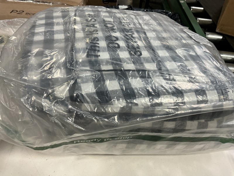 Condition photo showing New/Like New for geetery 4 pcs d-shaped chair cushion for dining 17"x16"x2" thick non-slip chair pad with ties and removable cover for home outdoor patio room indoor seat cushion (buffalo gingham,black white)