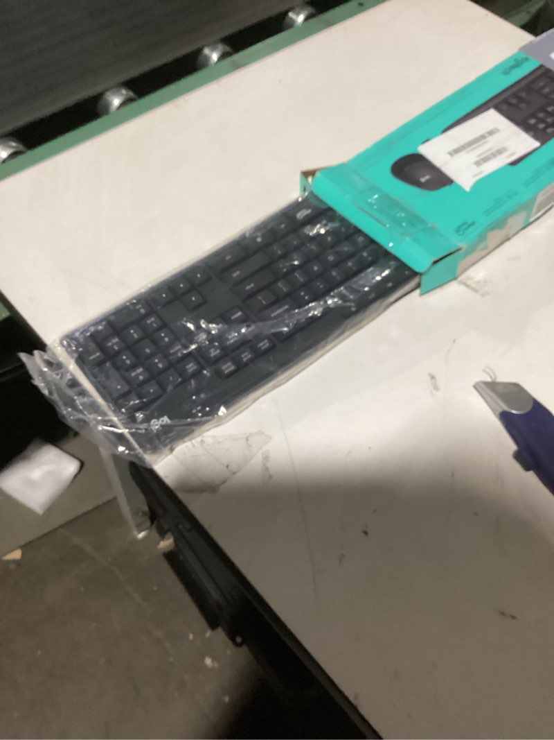 Condition photo showing Good Condition for Logitech MK295 Wireless Mouse & Keyboard Combo with SilentTouch Technology, Full Numpad, Advanced Optical Tracking, Lag-Free Wireless, 90% Less Noise - Graphite Black